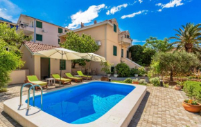 Beatiful Villa Antonela with pool in Makarska